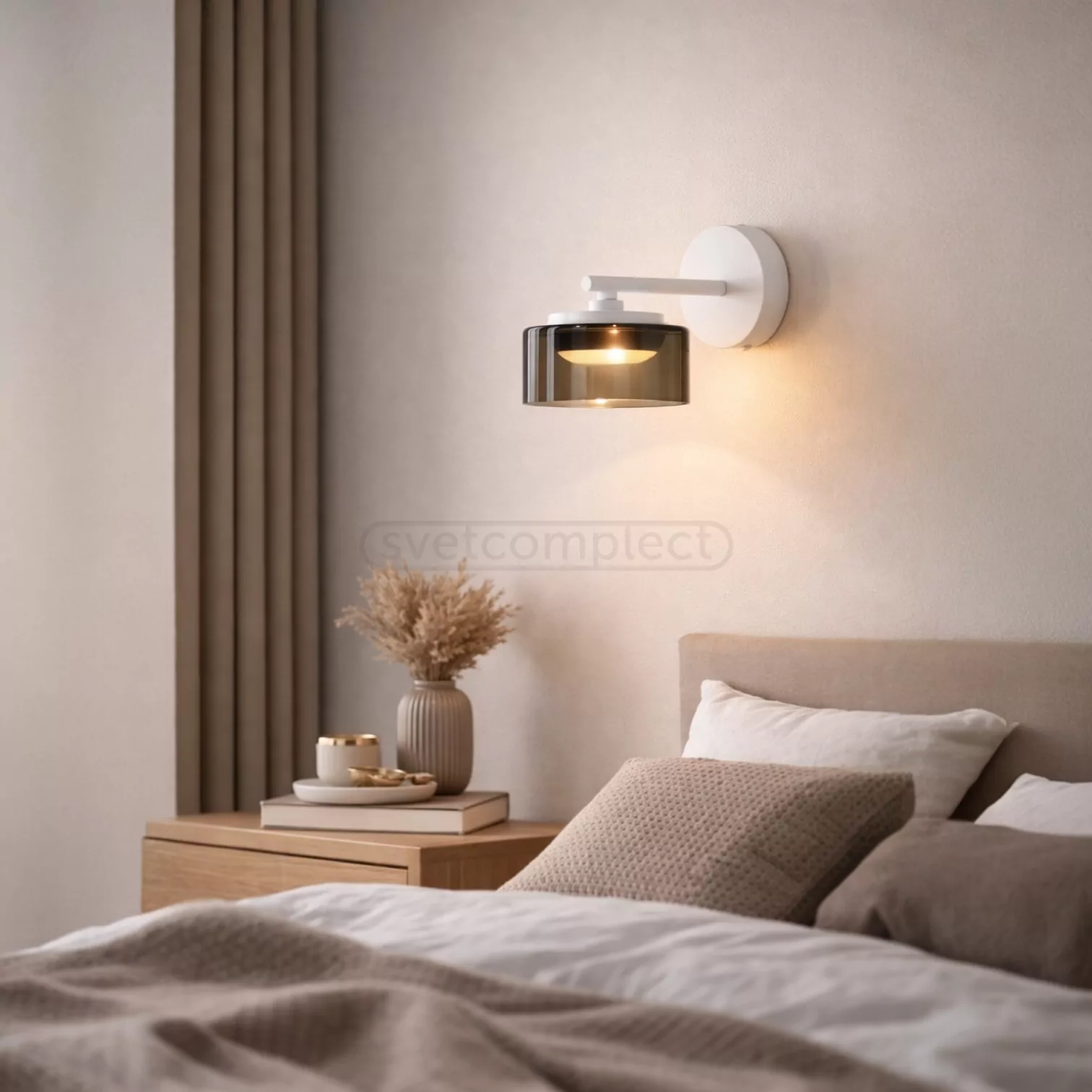 Бра DUSHA MS241-B 1 x GX53. max.12W. 100х190х140mm, метал/скло, білий/димчатий, LIGHT SET